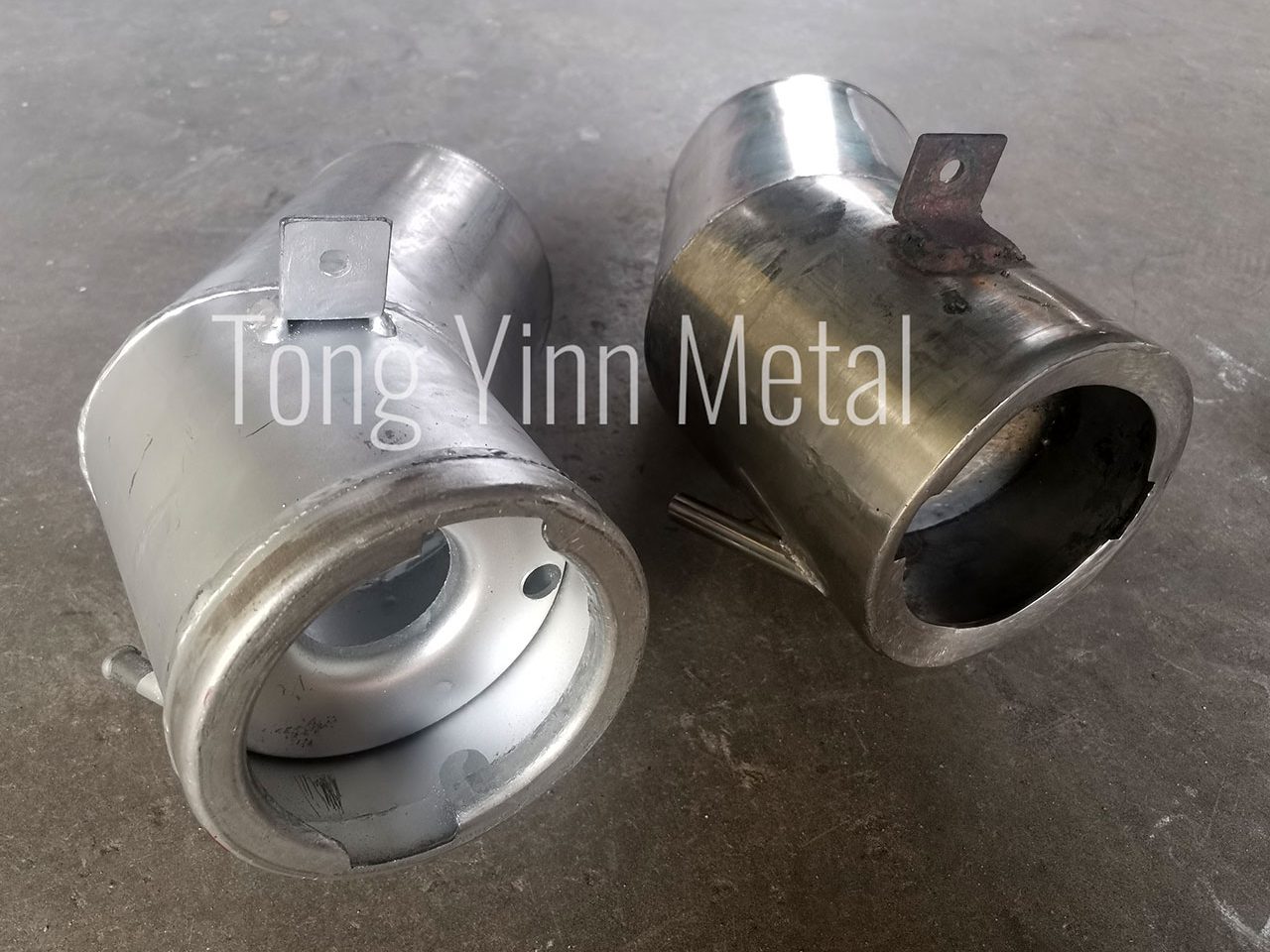 Fuel tank filler pipe